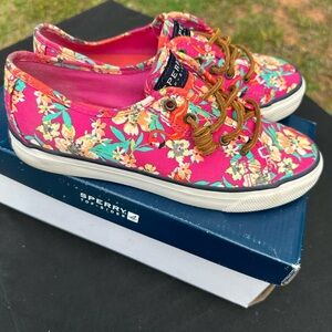 Sperrys Top Slider Women’s Size 6.5